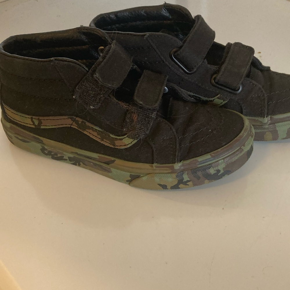 Vans Sk8-Mid Reissue V Skate Shoe - Little Kid - Black / Camo